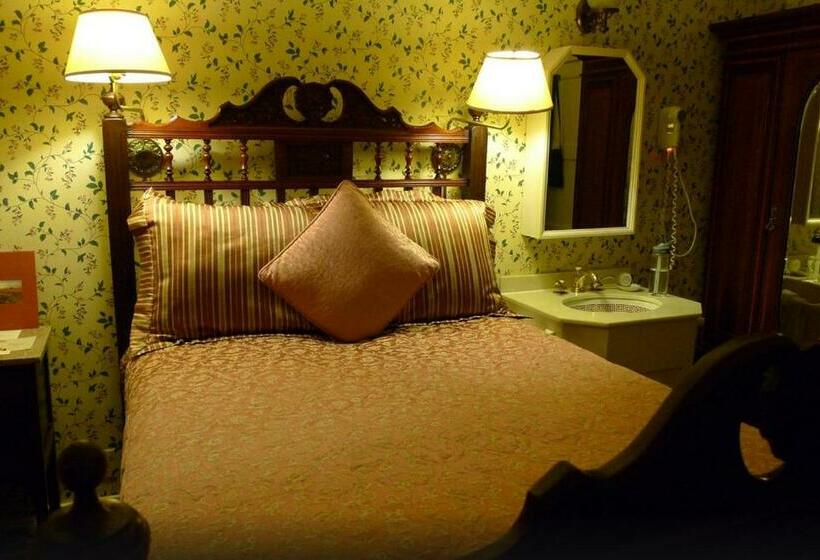 חדר סטנדרט חדר אמבטיה משותף, Mendocino Hotel & Garden