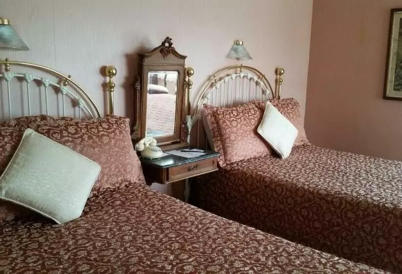 اتاق لوکس با چشمانداز باغ, Mendocino Hotel & Garden