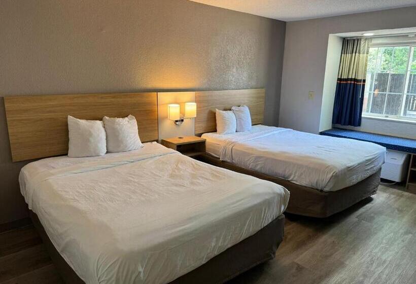 适合残疾人使用的标准间, Microtel Inn By Wyndham Winston Salem