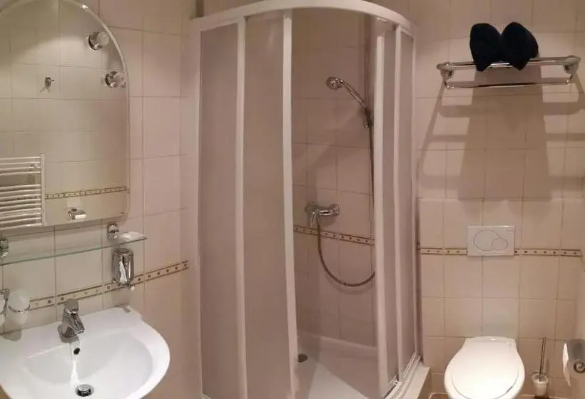 Standard Room, Nostalgia