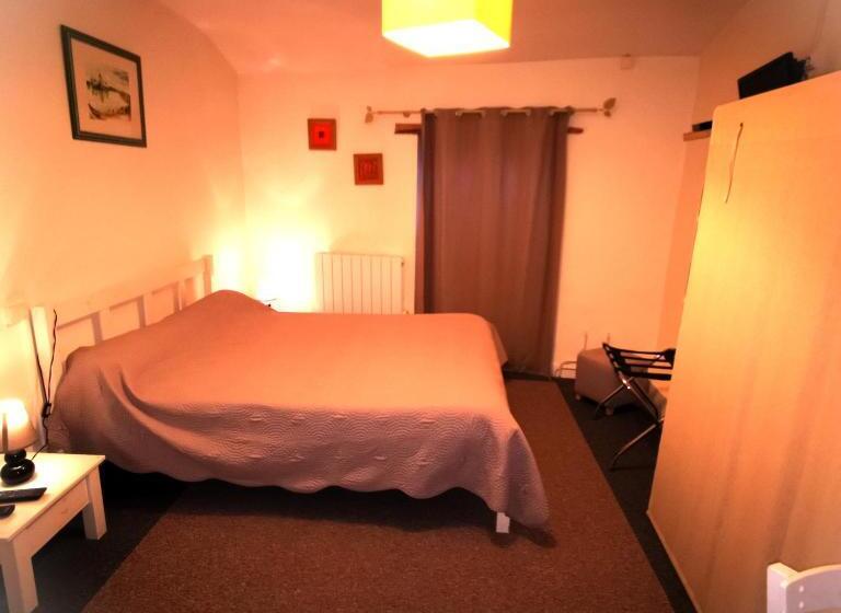 スーペリアールーム, Logis Hôtel & Restaurant Le Saint Savinien