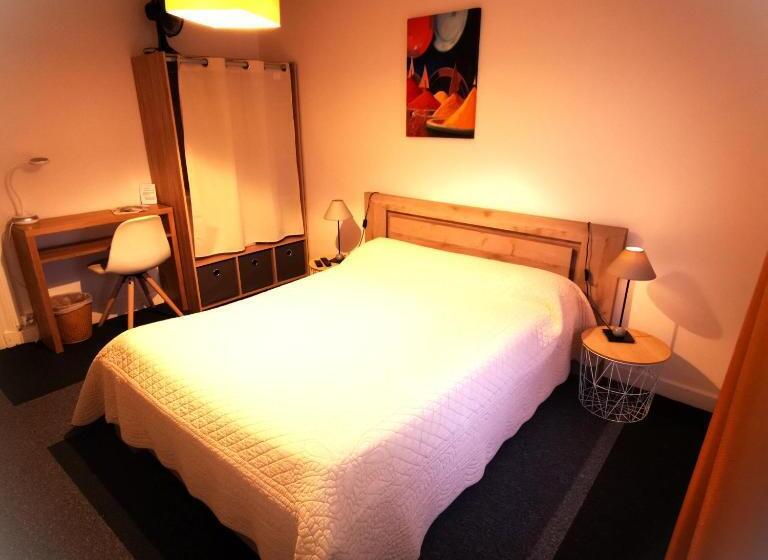 スーペリアールーム, Logis Hôtel & Restaurant Le Saint Savinien