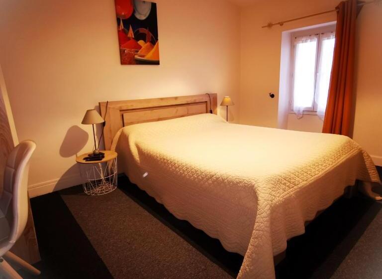 スーペリアールーム, Logis Hôtel & Restaurant Le Saint Savinien