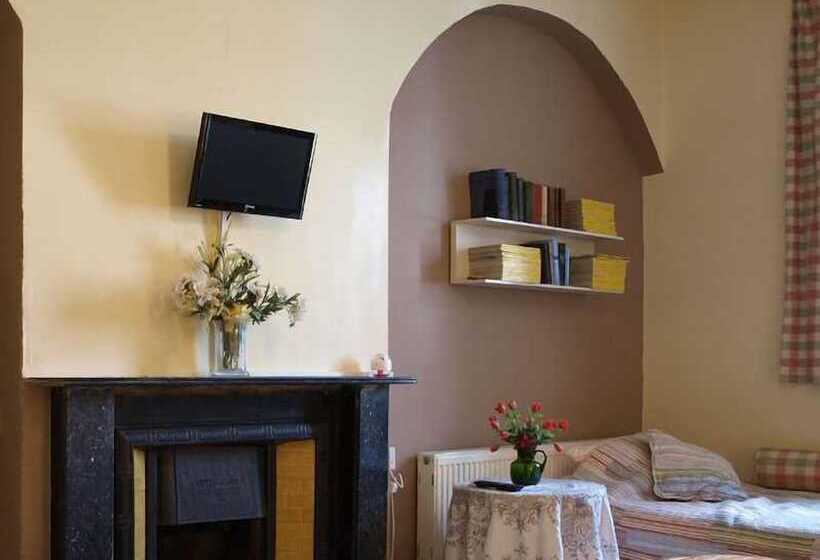 컴포트 트리플 룸, Ross House Equestrian Holidays