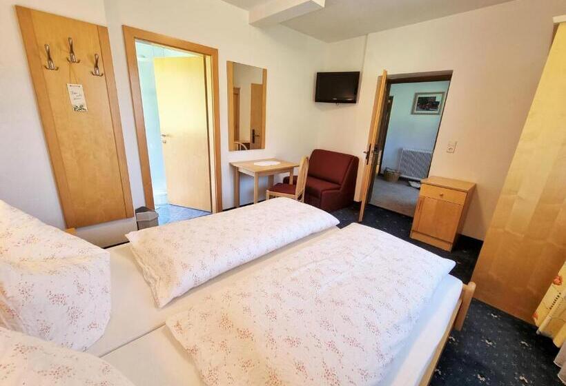 غرفة قياسية مزوَّدة بشُرفة, Das Landhaus