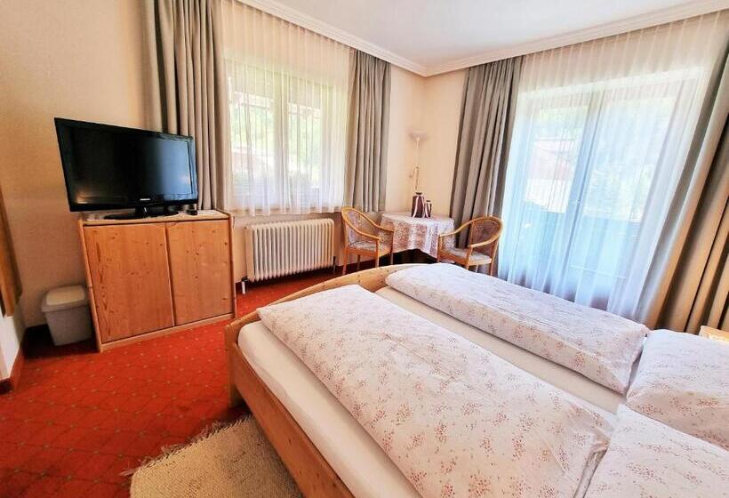 غرفة قياسية مزوَّدة بشُرفة, Das Landhaus