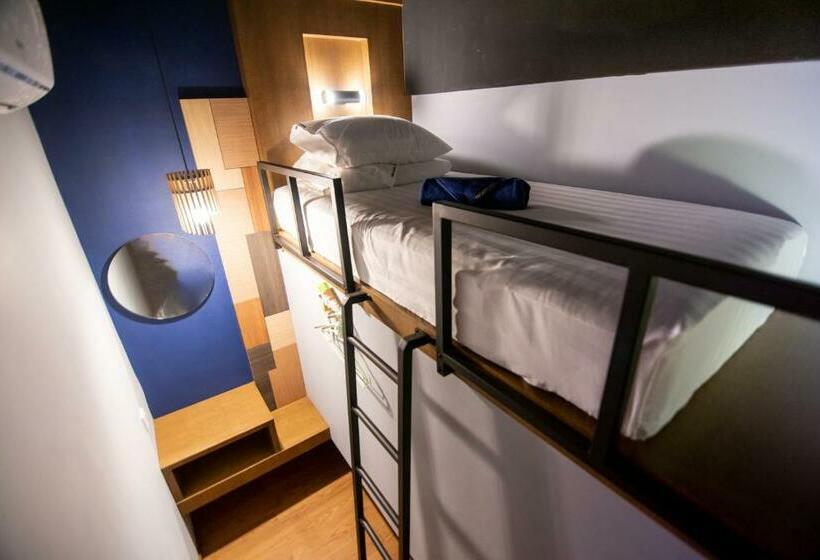 标准单人间共用浴室, Homy Seafront Hostel