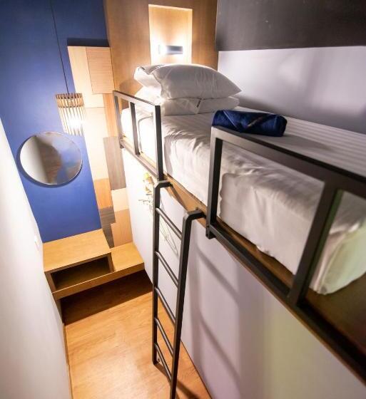 标准单人间共用浴室, Homy Seafront Hostel