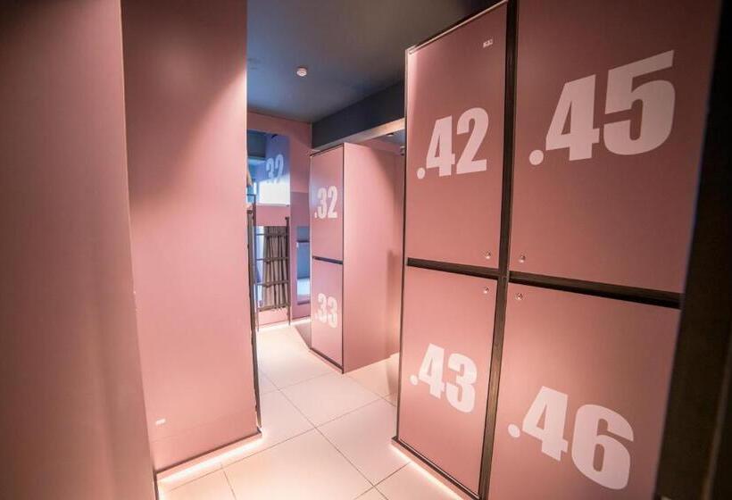 共用房间的床, Homy Seafront Hostel