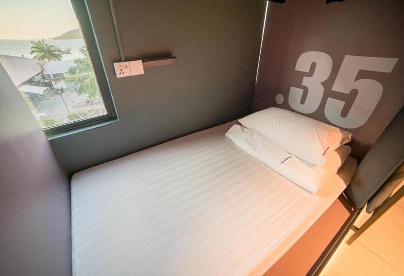 共用房间的床, Homy Seafront Hostel