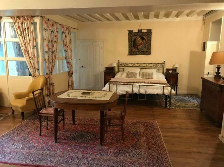 Номер Стандарт Вид на Сад, Chateau De Rys