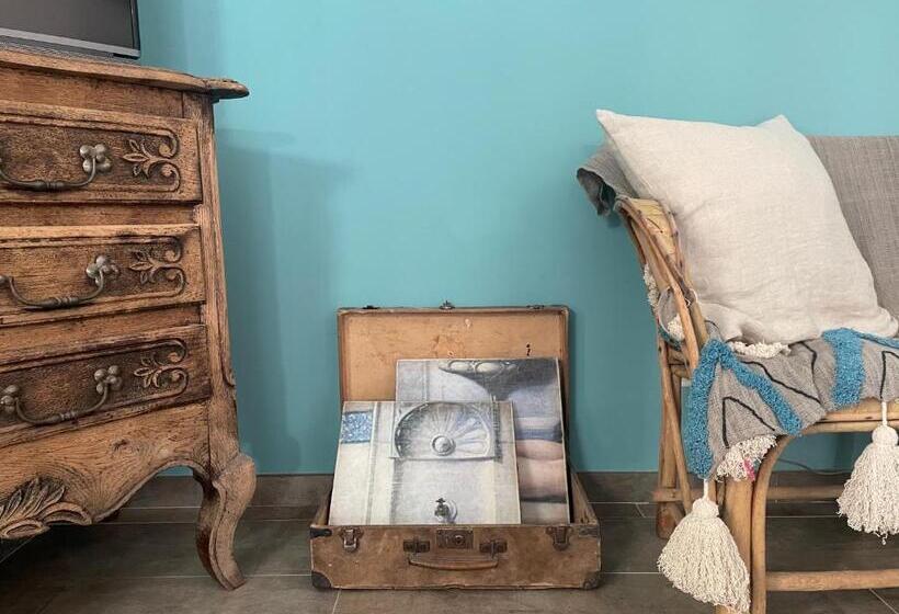 プールビュースタンダードルーム, Côté Dentelles