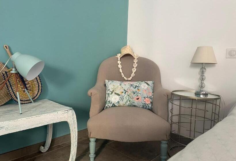 プールビュースタンダードルーム, Côté Dentelles