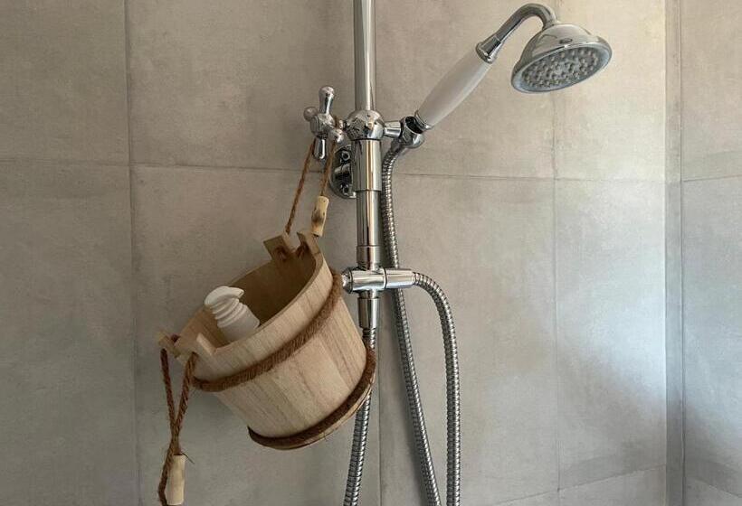 プールビュースタンダードルーム, Côté Dentelles