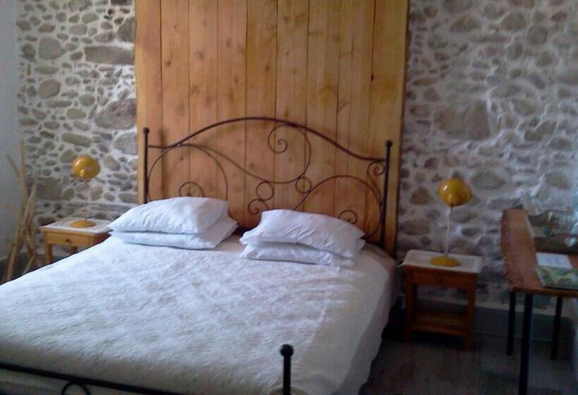 Номер Стандарт Вид на Сад, Maison De Ville Au Pied De La Montagne Noire