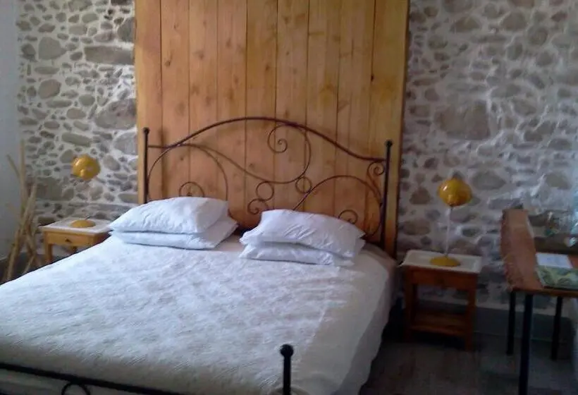 ガーデンビュースタンダードルーム, Maison De Ville Au Pied De La Montagne Noire