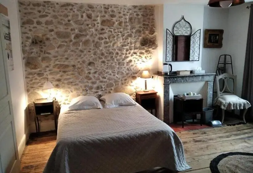 デラックスルーム, Maison De Ville Au Pied De La Montagne Noire