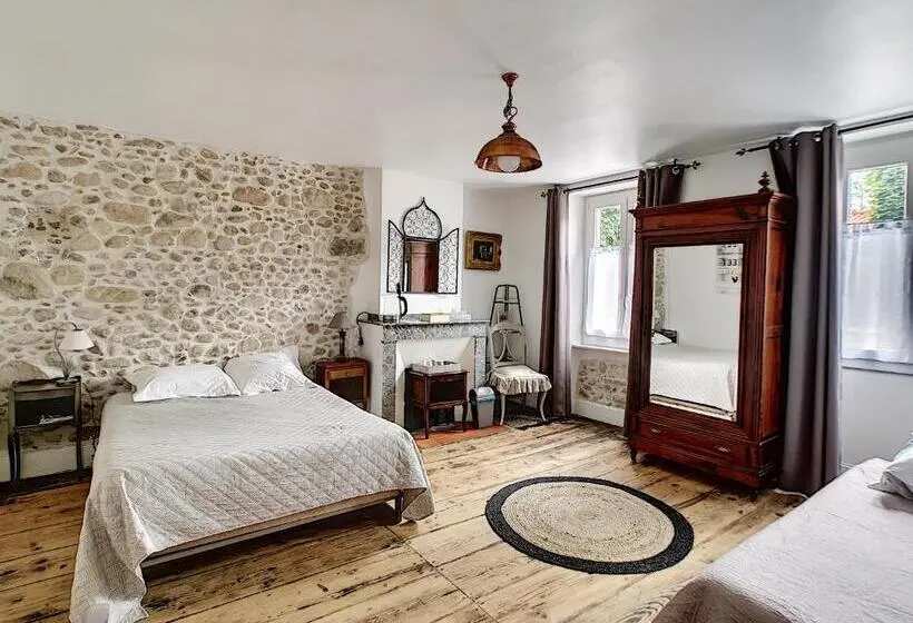 デラックスルーム, Maison De Ville Au Pied De La Montagne Noire
