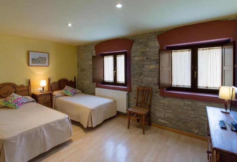 スーペリアトリプルルーム, Rural Los Cerezos De Yanguas