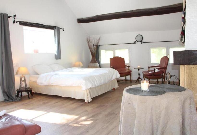 스탠다드 룸 킹사이즈 침대, Domaine De Marguerite