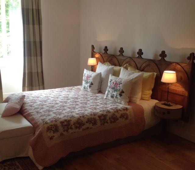 חדר קומפורט, Au Château