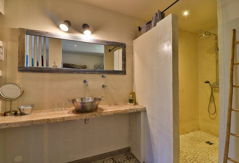 חדר סטנדרט, Le Mas Des Brune