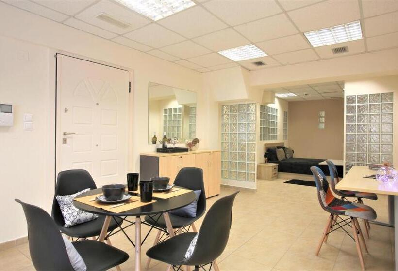 Люкс, Gk Airport Suites   Free Shuttle
