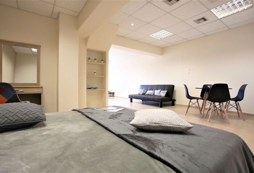 Люкс, Gk Airport Suites   Free Shuttle