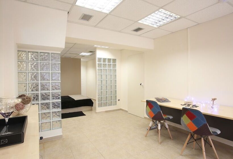 Люкс, Gk Airport Suites   Free Shuttle