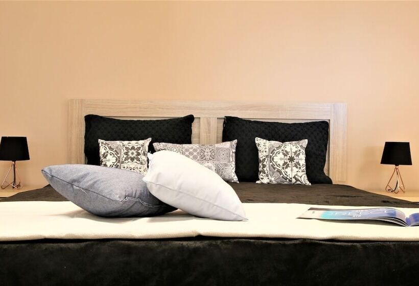 Люкс Superior, Gk Airport Suites   Free Shuttle