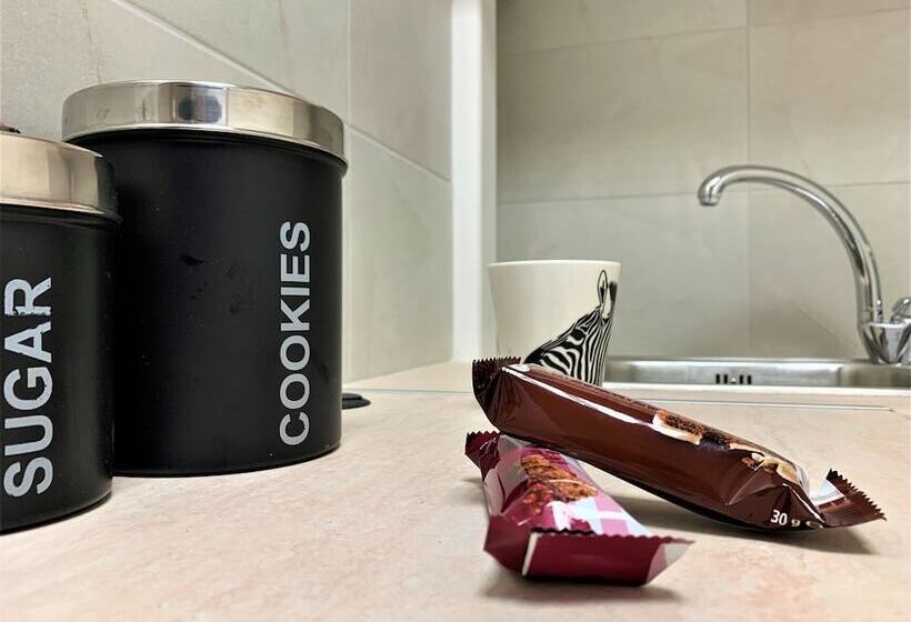 Люкс Superior, Gk Airport Suites   Free Shuttle