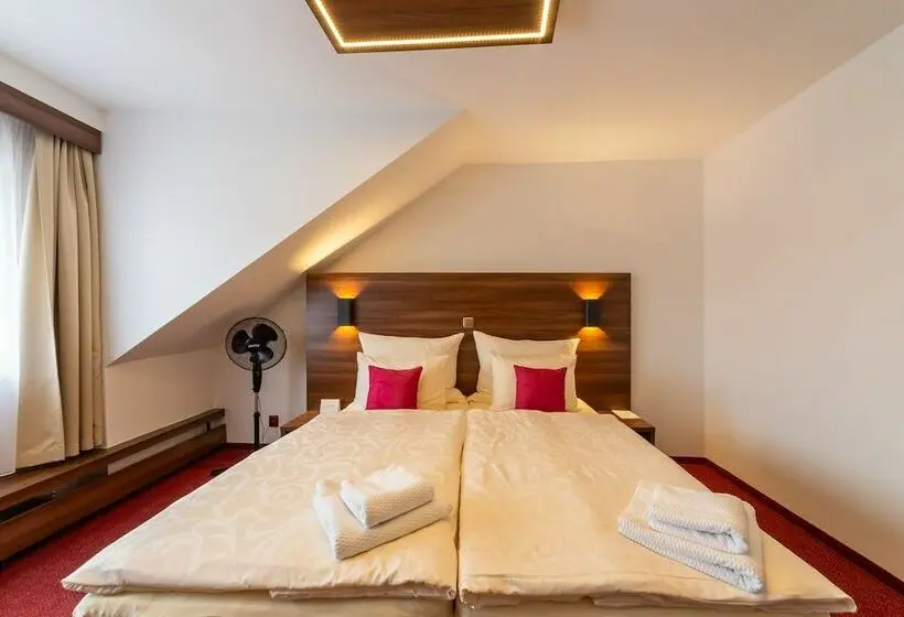 اتاق استاندارد, Bohemia Inn