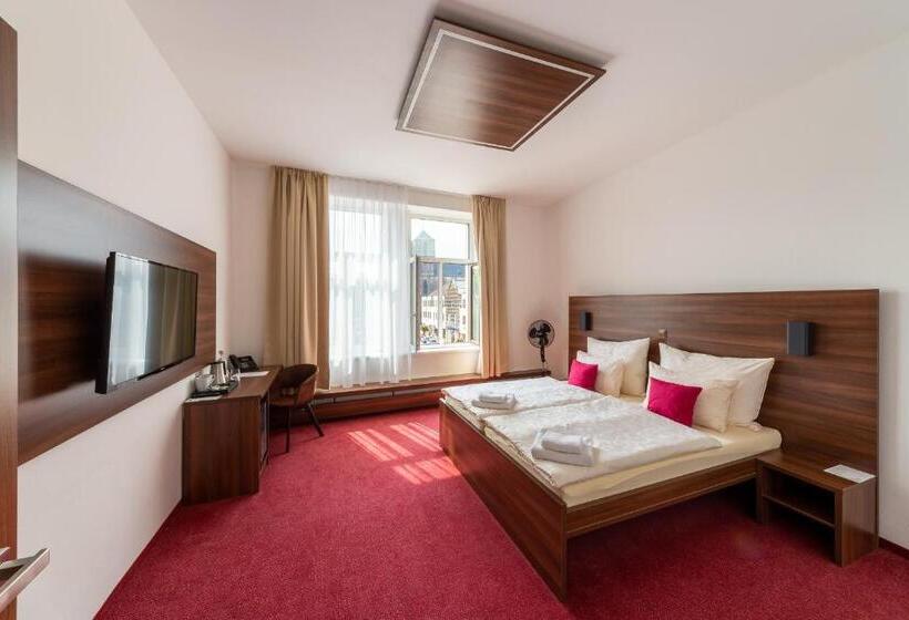 Номер Deluxe, Bohemia Inn
