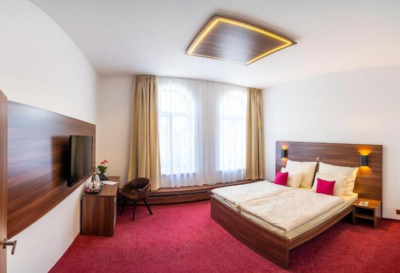 豪华房间, Bohemia Inn