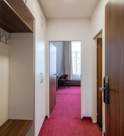 豪华房间, Bohemia Inn