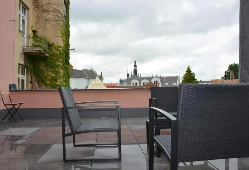 Standard Triple Room with Terrace, Bohemia Inn
