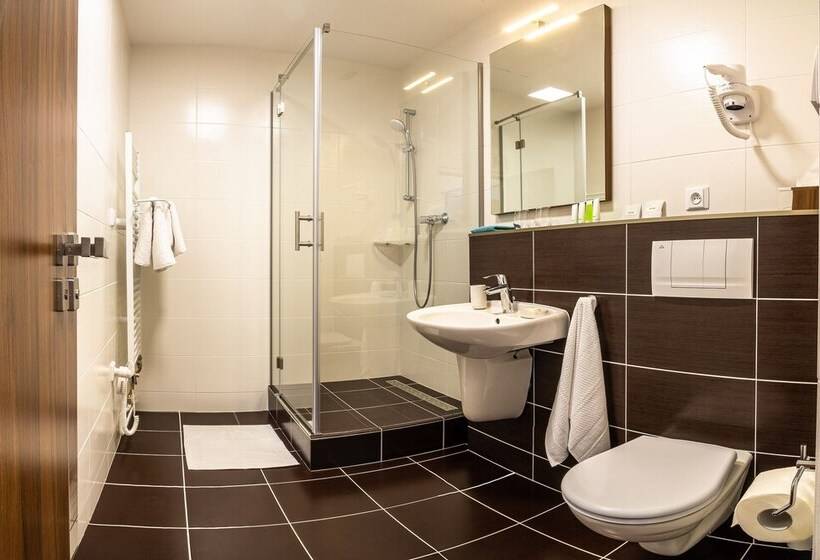 豪华房间, Bohemia Inn