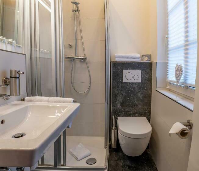 スタンダードルーム, Butz