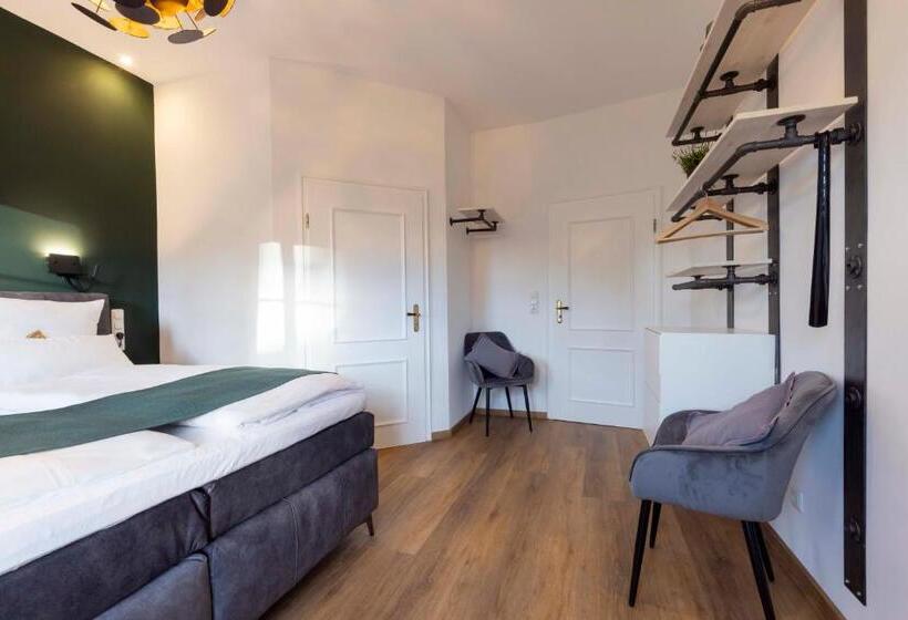 スタンダードルーム, Butz