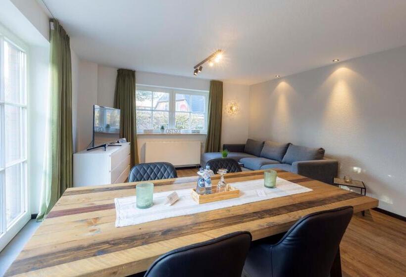 テラス付き1ベッドルームアパートメント, Butz