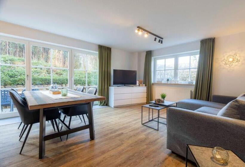 テラス付き1ベッドルームアパートメント, Butz