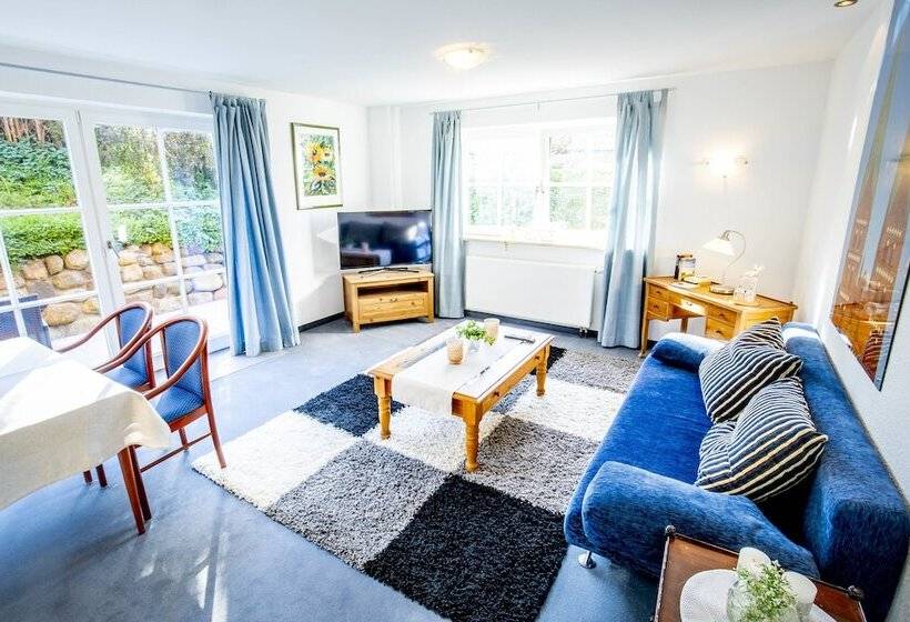 テラス付き1ベッドルームアパートメント, Butz