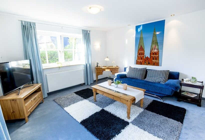 Апартаменты 1 Спальня с Террасой, Butz