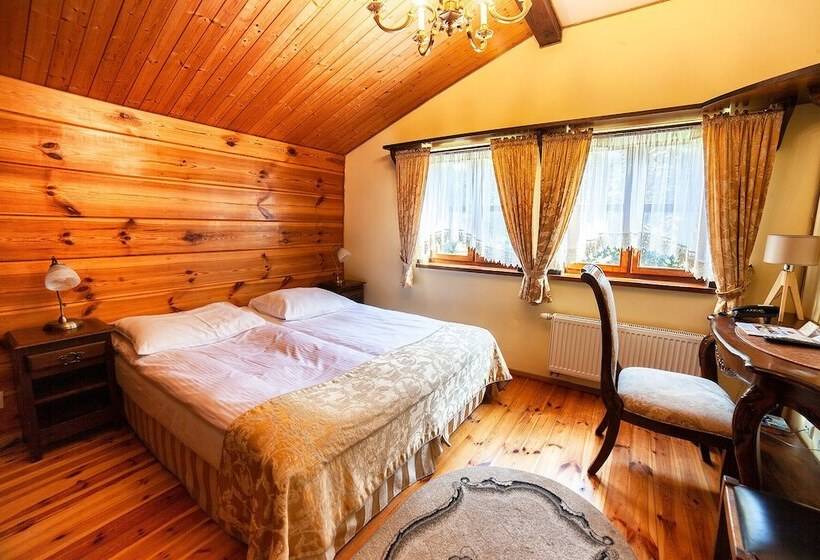 Номер Стандарт, Dworek Wapionka