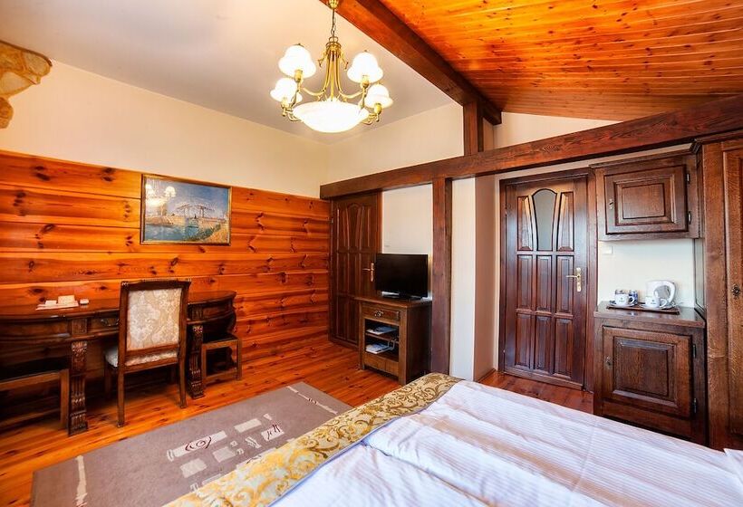 غرفة قياسية, Dworek Wapionka