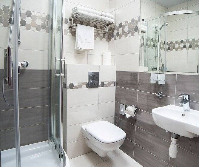 غرفة كومفورت, Dworek Wapionka