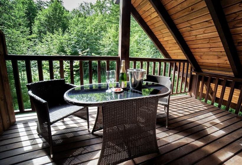 غرفة كومفورت, Dworek Wapionka