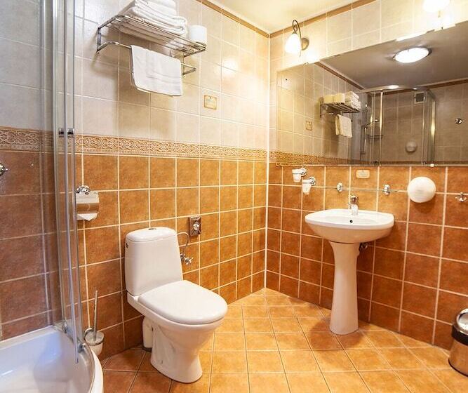 غرفة ديلوكس, Dworek Wapionka