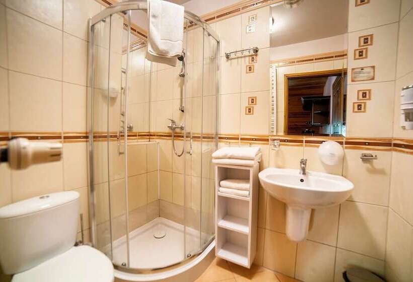 إستوديو ديلوكس, Dworek Wapionka