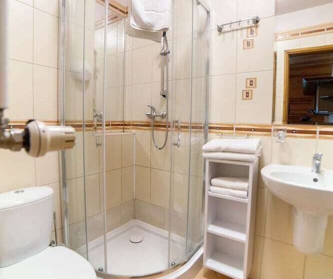 إستوديو ديلوكس, Dworek Wapionka